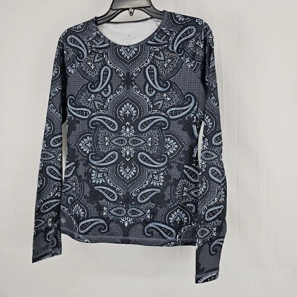 Athleta Black Blue Sierra Nevada Top Shirt Paisley Thumbhole Thermal Small - Picture 2 of 6
